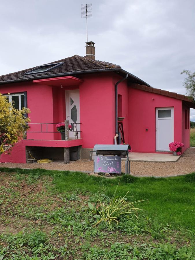 Gite De La Maison Du L.A.C Simard Exterior photo
