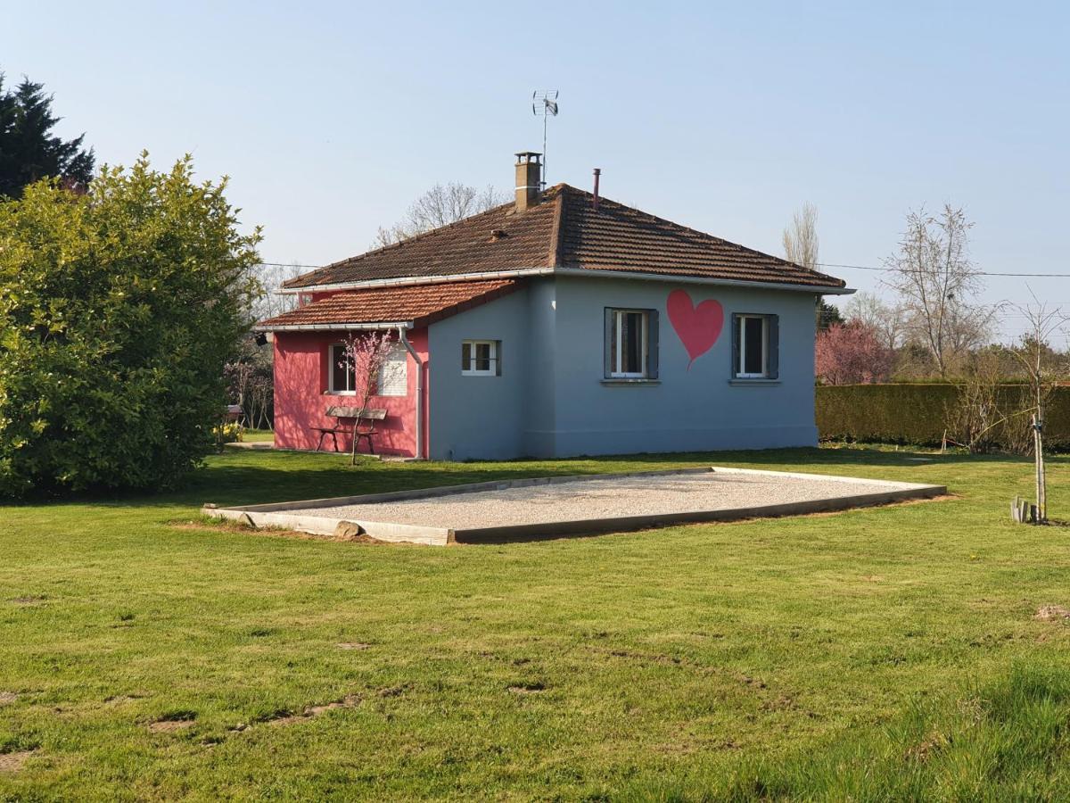 Gite De La Maison Du L.A.C Simard Exterior photo